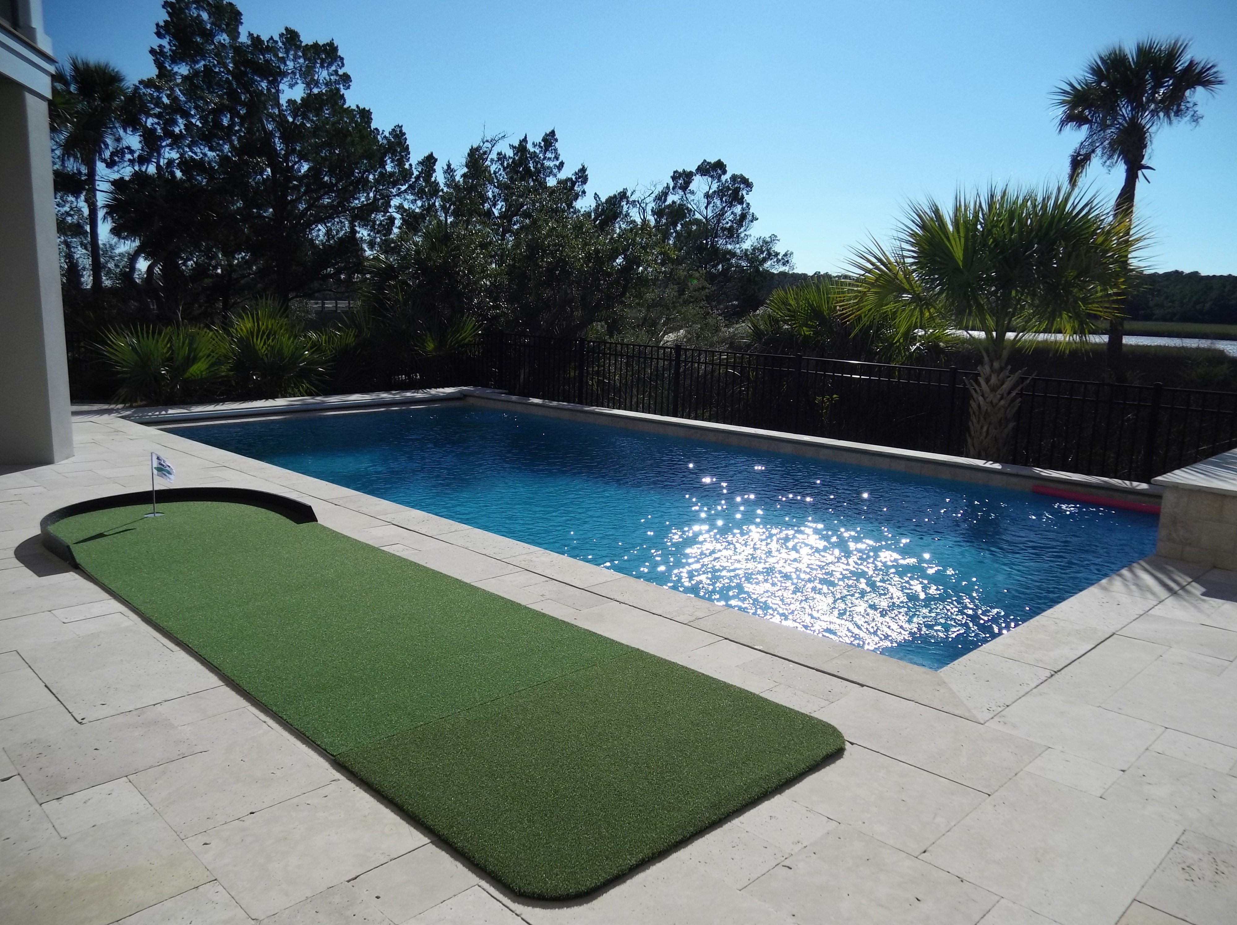 Big Moss Commander 1 level Stand Alone Putting Greens