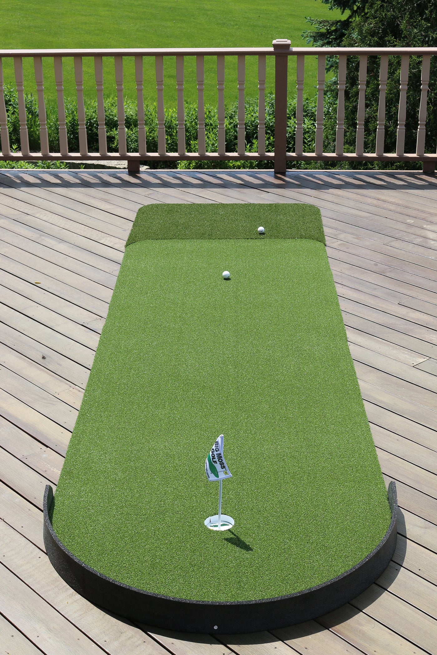 Big Moss Commander 1 level Stand Alone Putting Greens