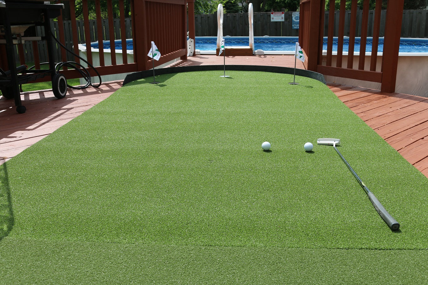 Big Moss Commander 1 level Stand Alone Putting Greens