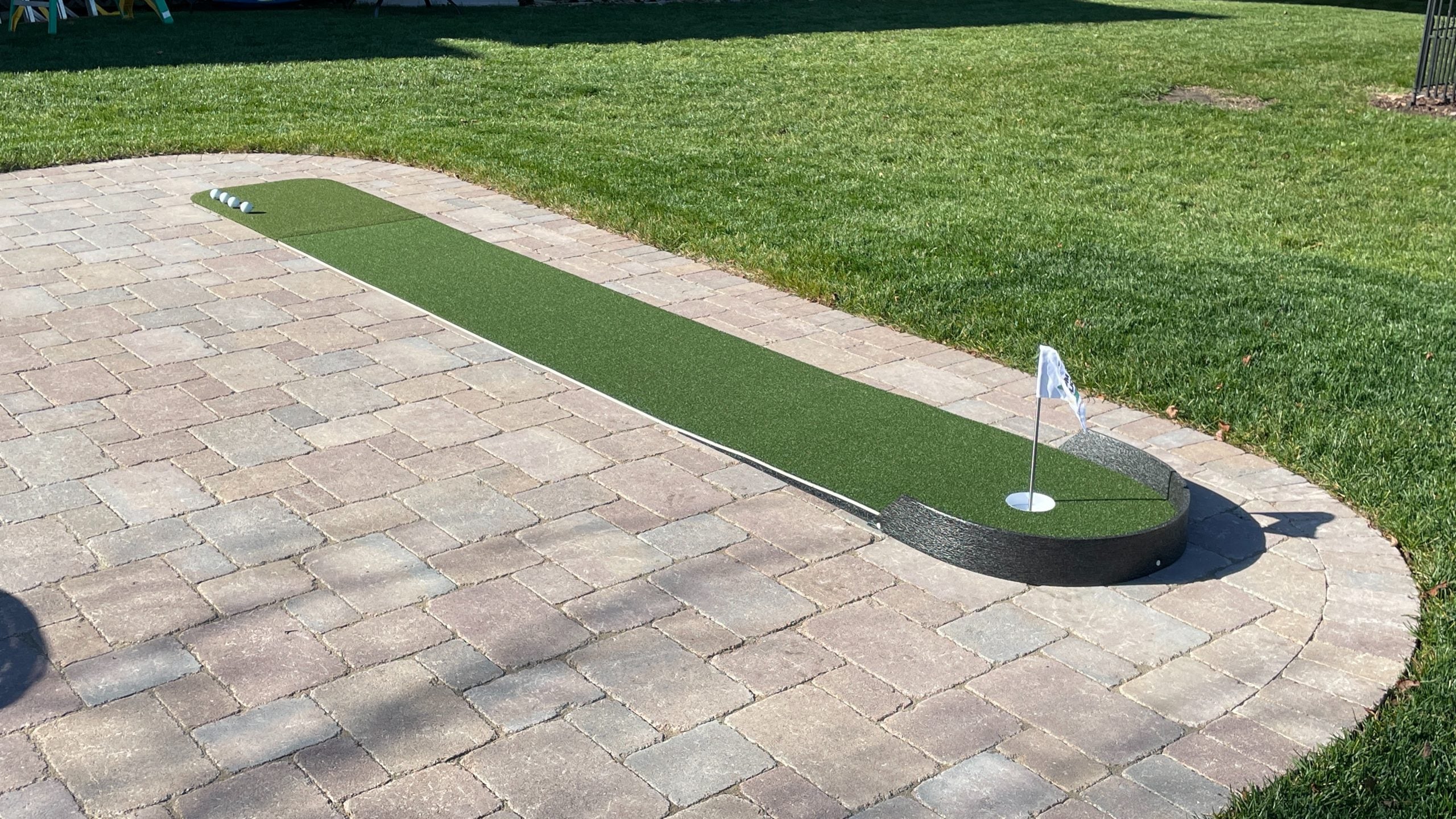 Big Moss Commander 1 level Stand Alone Putting Greens